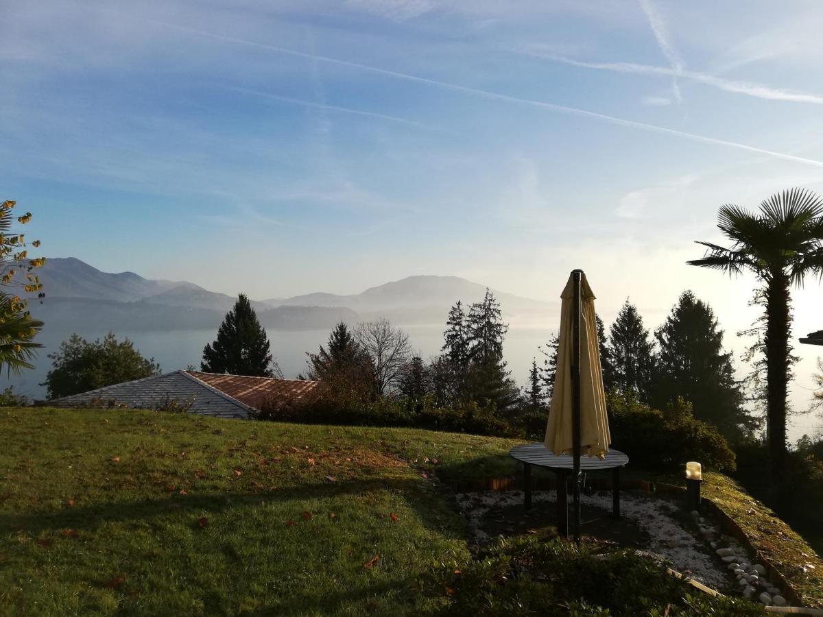 Romantica Casetta Nel Verde Con Vista Sul Lago Belgirate Luaran gambar