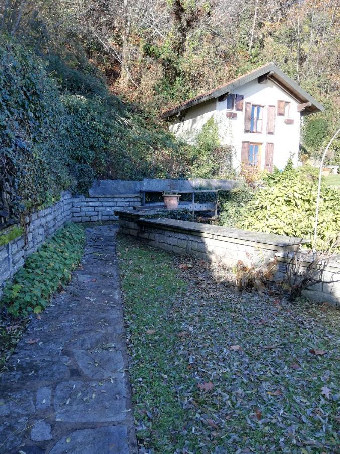 Romantica Casetta Nel Verde Con Vista Sul Lago Belgirate Luaran gambar